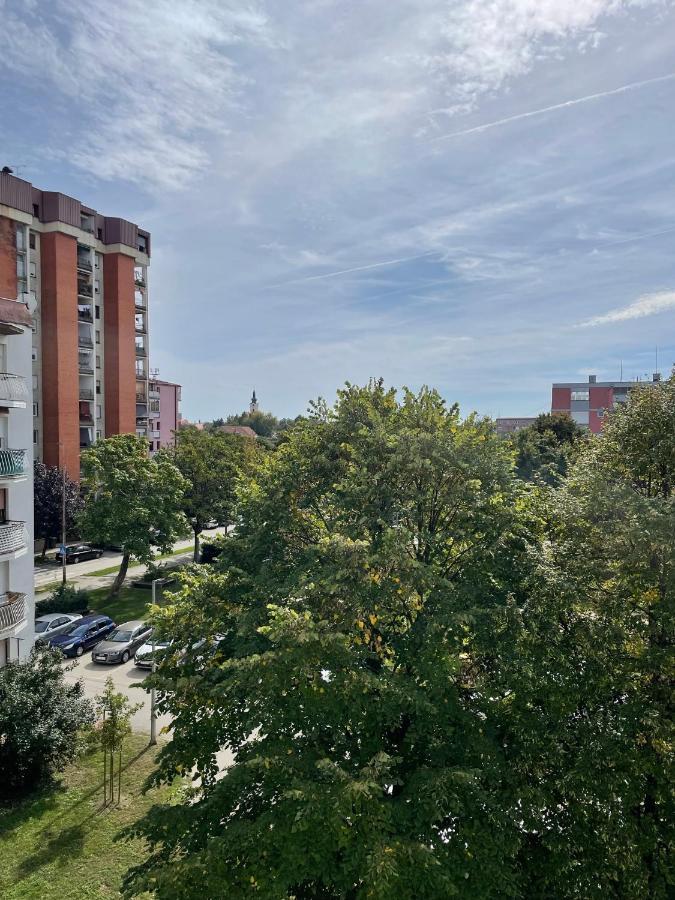 Comodo Apartman Vinkovci Exterior photo
