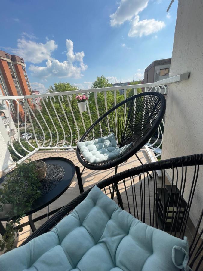 Comodo Apartman Vinkovci Exterior photo